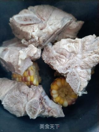 山药玉米炖龙骨的做法步骤：6
