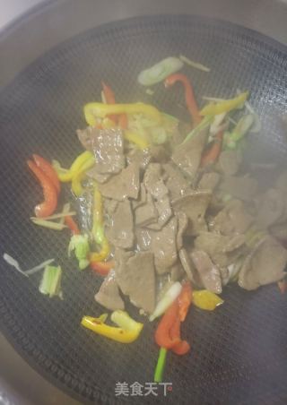 彩椒炒猪肝的做法步骤：14