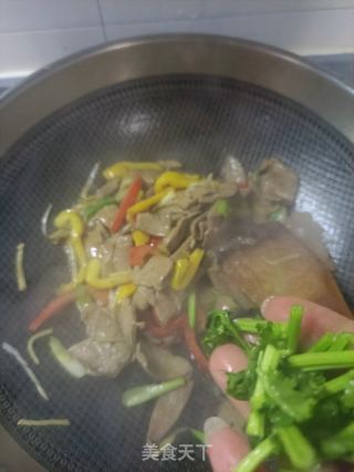 彩椒炒猪肝的做法步骤：15