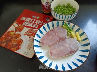 冰糖红烧鱼块的做法步骤：1
