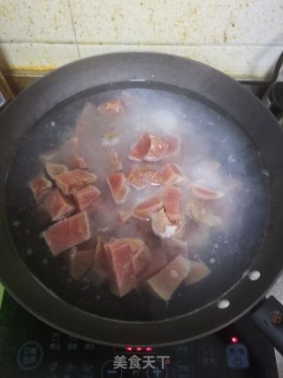 白萝卜炖肉的做法步骤：3