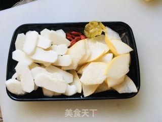 荸荠雪梨糖水的做法步骤：2