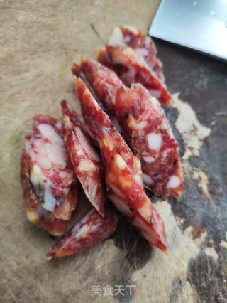 莴笋炒腊肠的做法步骤：2