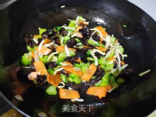 鸡肉杂蔬烧豆皮的做法步骤：6
