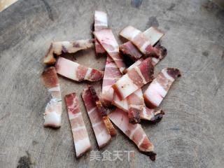 酱肉豆干炒苤蓝的做法步骤：1