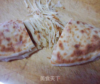 洋白菜素炒饼的做法步骤：1