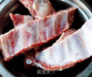 卤排骨鸡蛋的做法步骤：1
