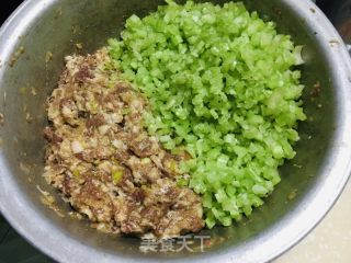 大肉芹菜饺子的做法步骤：9