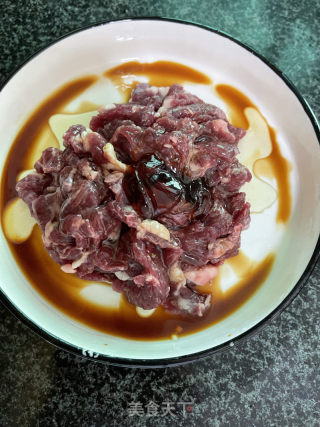 榨菜蒸牛肉的做法步骤：2