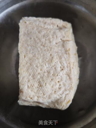冻豆腐炖猪舌的做法步骤：1
