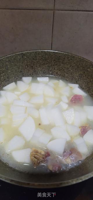 腊鸭腿煲白萝卜汤的做法步骤：7