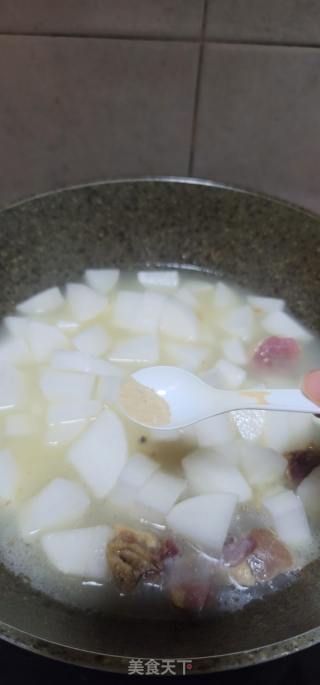 腊鸭腿煲白萝卜汤的做法步骤：8
