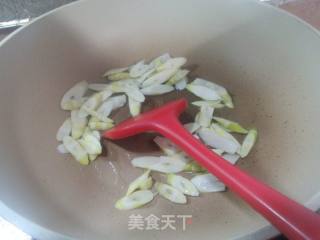 野山笋煮豆腐的做法步骤：4