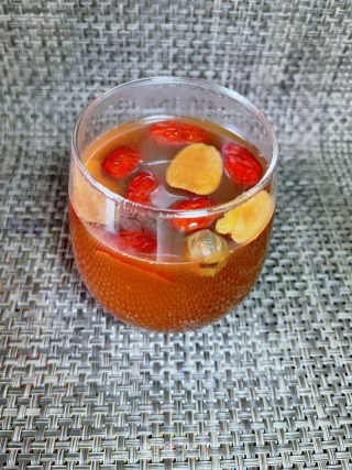 阿胶桂圆红枣茶的做法步骤：6