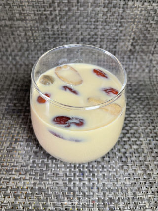 阿胶红枣桂圆奶茶的做法步骤：10
