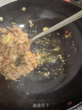 青椒炒牛肉的做法步骤：6