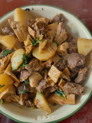 笋子土豆烧牛肉的做法步骤：6