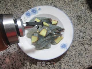 炸虾的做法步骤：3