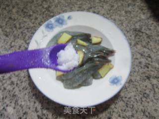 炸虾的做法步骤：4