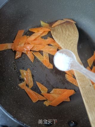 胡萝卜炒猪肝的做法步骤：6