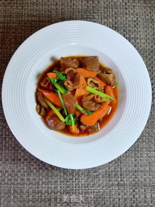 胡萝卜烧肥肠的做法步骤：15