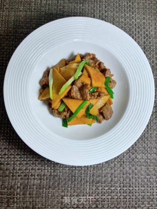 千页豆腐炒牛肉的做法步骤：15