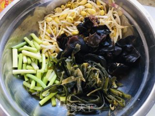 米面调糊的做法步骤：3