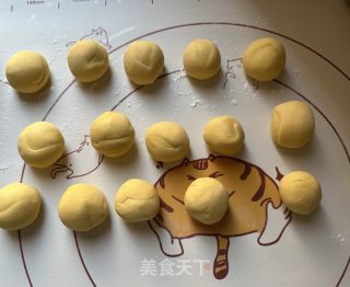 元宝馒头的做法步骤：9