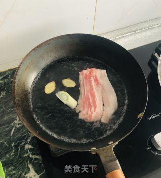 酸菜白肉无粉条的做法步骤：1