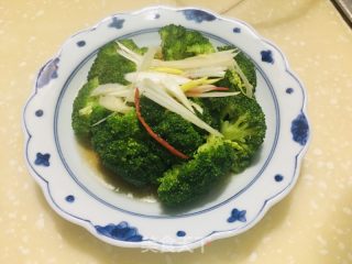 白灼西兰花的做法步骤：6