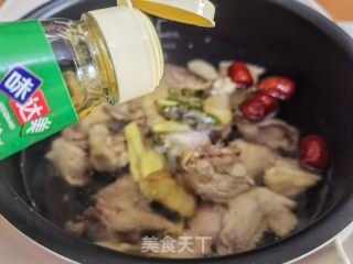 阳康后快速有效补充营养和体力/山药炖鸡汤的做法步骤：5