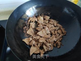 胡萝卜炒猪肝的做法步骤：6