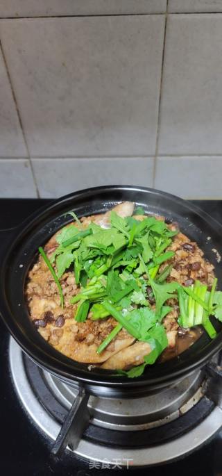 芋头肉末油豆腐煲的做法步骤：12
