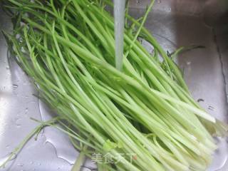 油豆腐肉末芹菜馅饺子的做法步骤：3