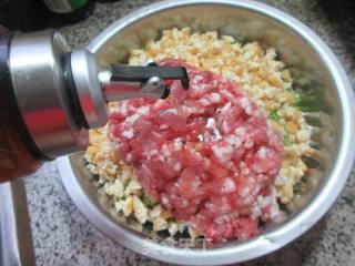 油豆腐肉末芹菜馅饺子的做法步骤：7