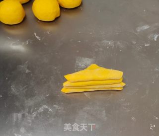南瓜泥花样面包的做法步骤：6