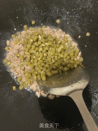 酸豆角肉末粉的做法步骤：7