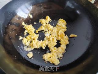 肉丝鸭蛋苤蓝炒年糕的做法步骤：5