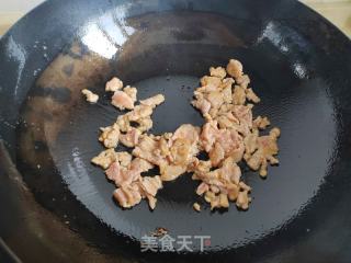 肉丝鸭蛋苤蓝炒年糕的做法步骤：6