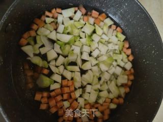虾仁彩蔬炒饭的做法步骤：3