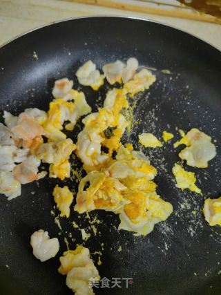 虾仁彩蔬炒饭的做法步骤：8
