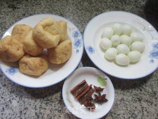 鹌鹑蛋烧油豆腐的做法步骤：1