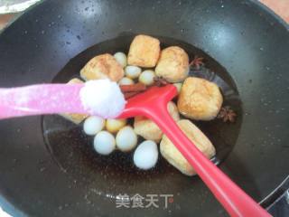 鹌鹑蛋烧油豆腐的做法步骤：4