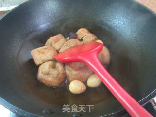鹌鹑蛋烧油豆腐的做法步骤：7