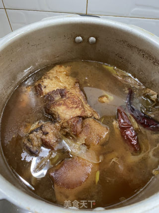炖猪蹄膀的做法步骤：6