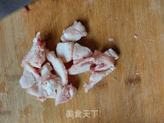 土豆烧牛肉的做法步骤：2
