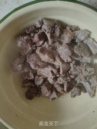 土豆烧牛肉的做法步骤：4