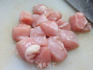 油面筋塞鸡胸肉的做法步骤：2