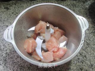 油面筋塞鸡胸肉的做法步骤：3