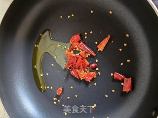 干辣椒煸炒白菜的做法步骤：2